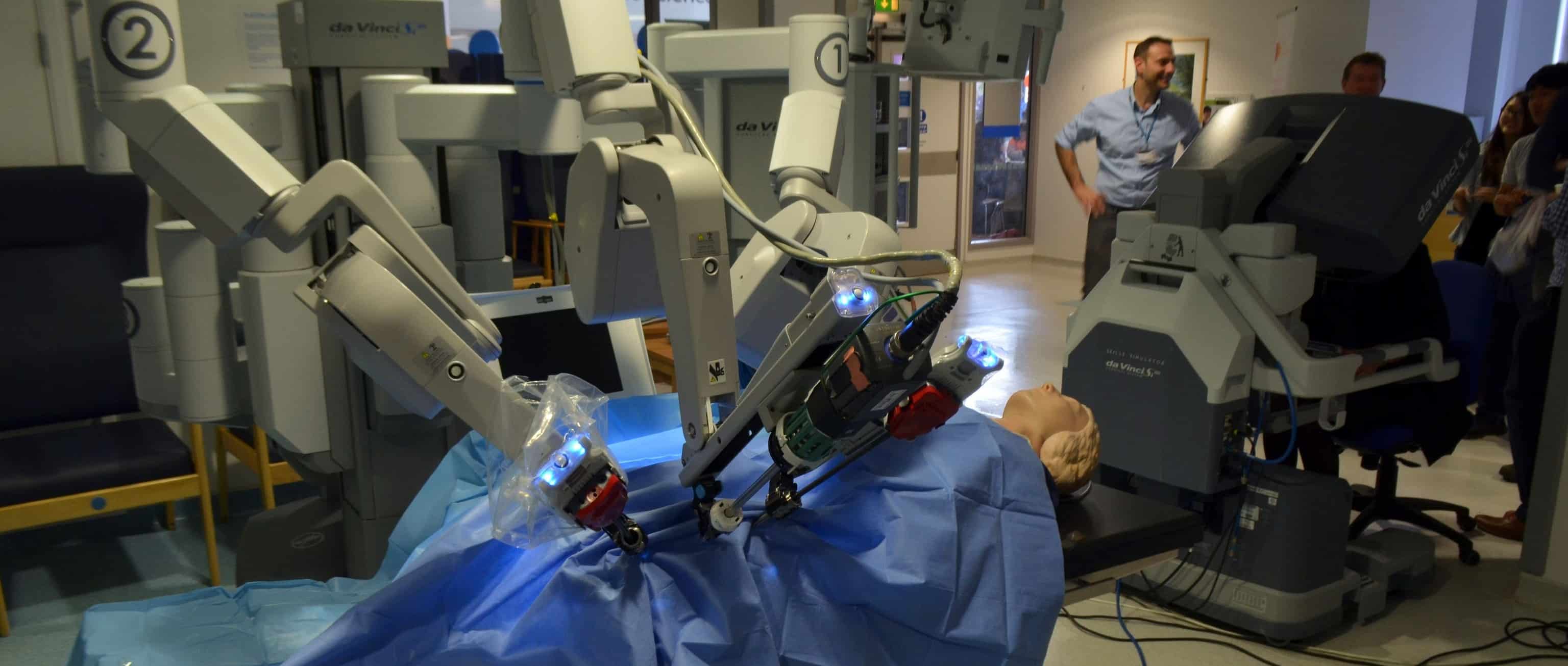 النهار حليقة القصف  مستقبل الروبوتات الجراحية | مجلة نقطة العلمية
