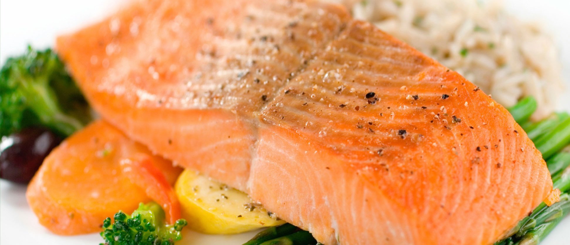 Health Benefits Of Omega 3 Fatty Acids Salmon E1410694147134 مجلة نقطة العلمية