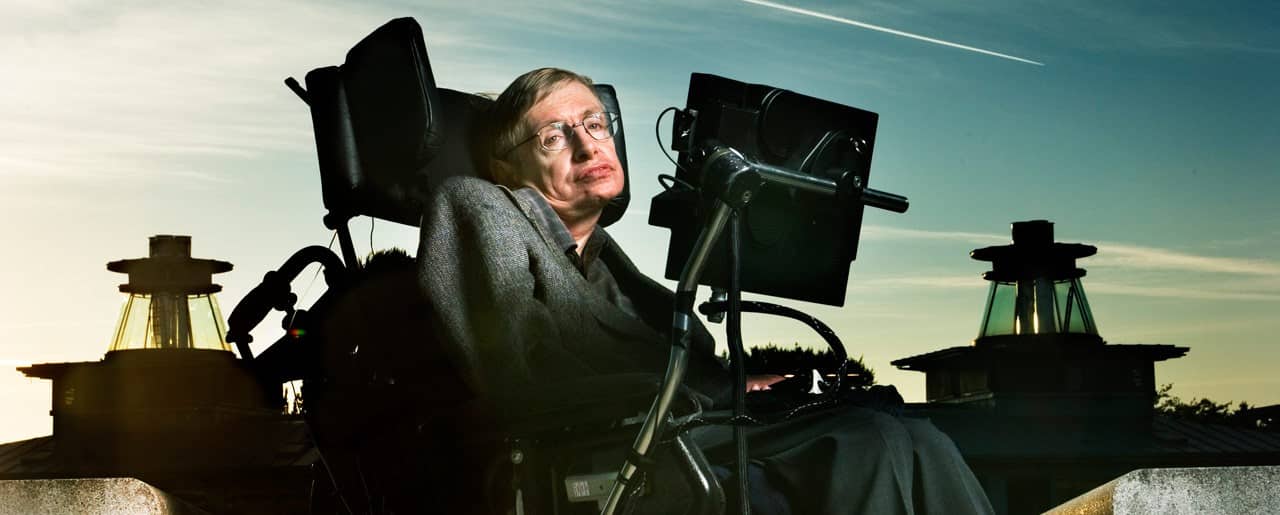 Stephen Hawking 017 e1454712799473 ستيفن هوكينغ: الفيزيائي الذي غيّر نظرتنا إلى العالم مجلة نقطة العلمية
