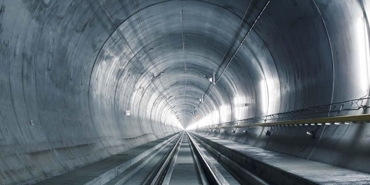 سويسرا تفتتح أطول نفق للسكك الحديدية في العالم مجلة نقطة العلمية