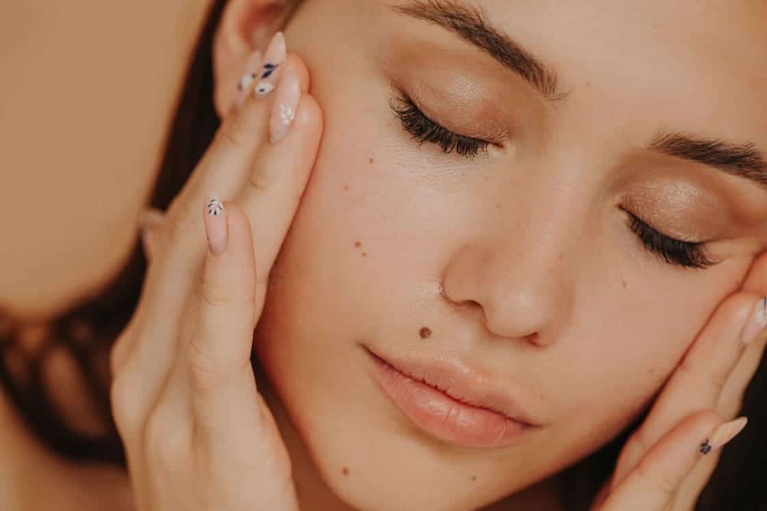 Ditch The Drying Ingredients Why You Should Focus On Hydration To Help Acne مجلة نقطة العلمية