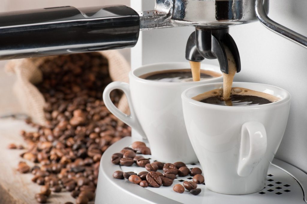 القهوة منزوعة الكافيين: جيدة أم سيئة لصحتك؟