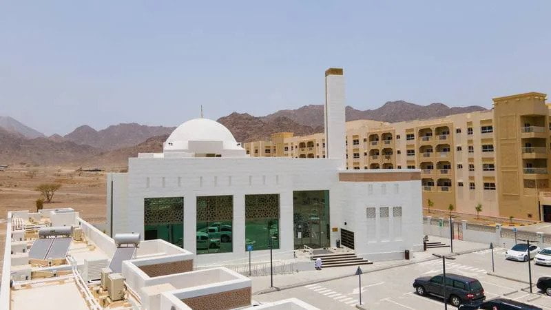 ezgif 2 79ea4fc1d4e4 في طريقها نحو مستقبل مستدام دبي تحصل على مسجد جديد صديق للبيئة مجلة نقطة العلمية