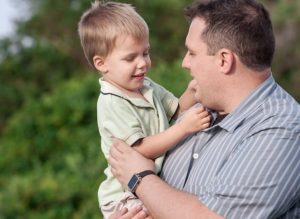 Overweight Dad With Son مجلة نقطة العلمية
