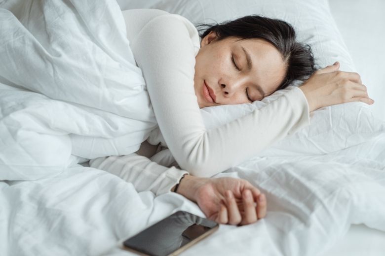 Sleeping trick حيلة يستخدمها الجيش الأمريكي للنوم في دقيقتين! مجلة نقطة العلمية