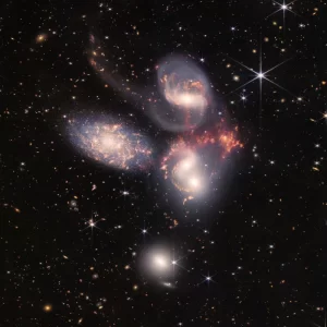 Stephan S Quintet New Sq B436Fe574606Ed014D093A2Fad30595A1Ee1C9Be S800 C85 مجلة نقطة العلمية